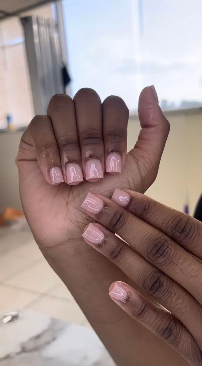 Overlay Builder on Natural Nails